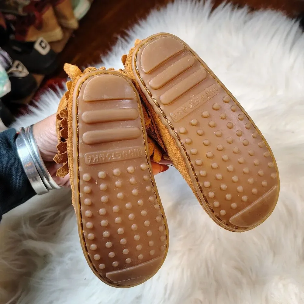 Minnetonka Kids Unisex Suede Leather Ankle Double Fringe Moccasins Shoes Size 5